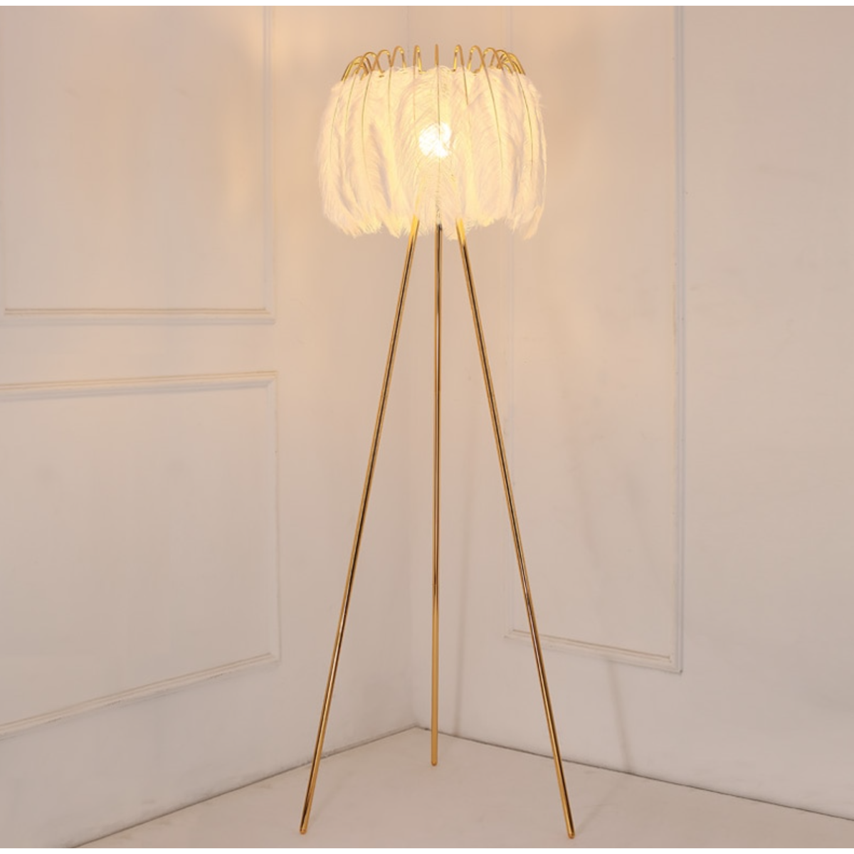 FEATHER FLOOR LAMP