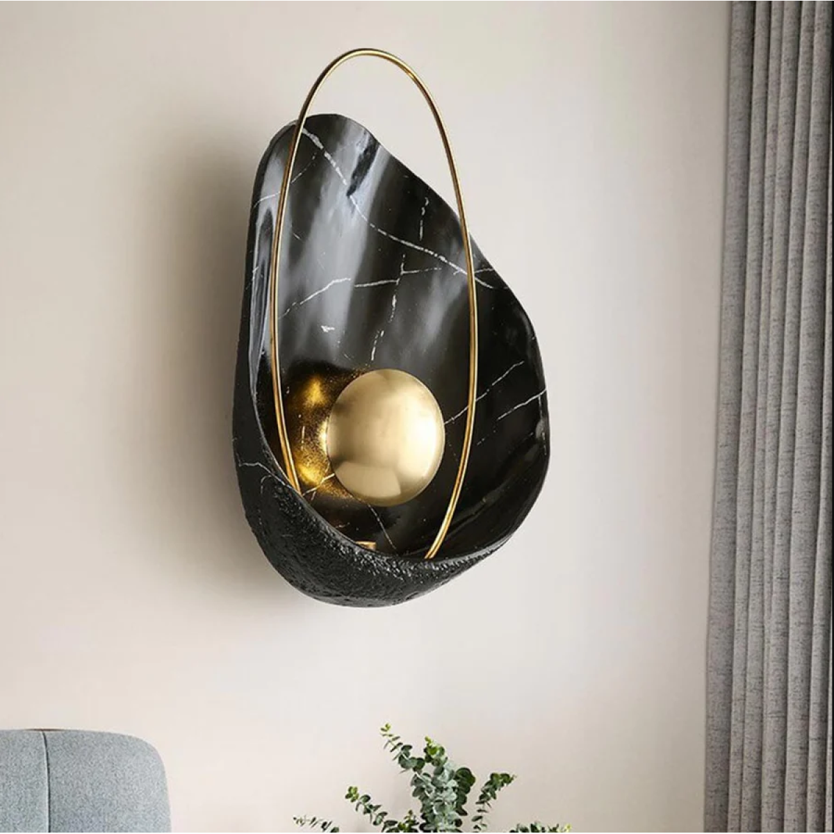 SHELL WALL LIGHT