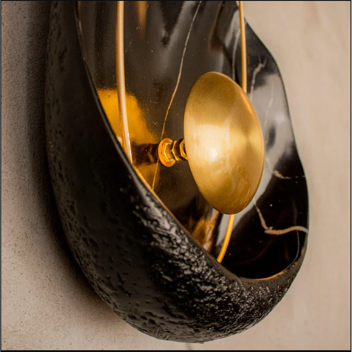 SHELL WALL LIGHT